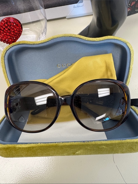 Gucci Accessories - Gucci Brown Tortoiseshell Oversized Women's Sunglasses